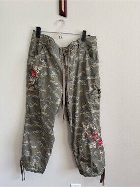 Style & Co. Olive Camo Embroidered Cargo Pants